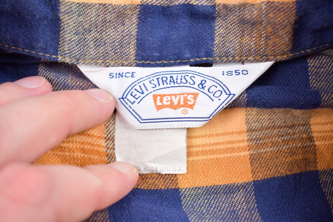 Vintage 1990s Levi's Plaid Flannel Button Up Shirt / 1990s Button Up / Vintage Flannel / Plaid Shirt / Button Down / Youth Flannel