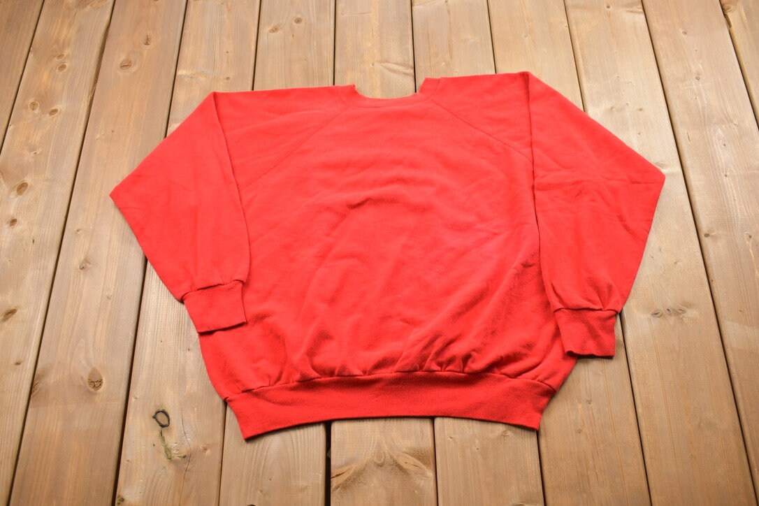 Vintage 1990s Blank Red Crewneck Sweatshirt / 90s Crewneck / Made In USA / Essential / Streetwear / 90s Blank / Red Sweater / Blank Sweater