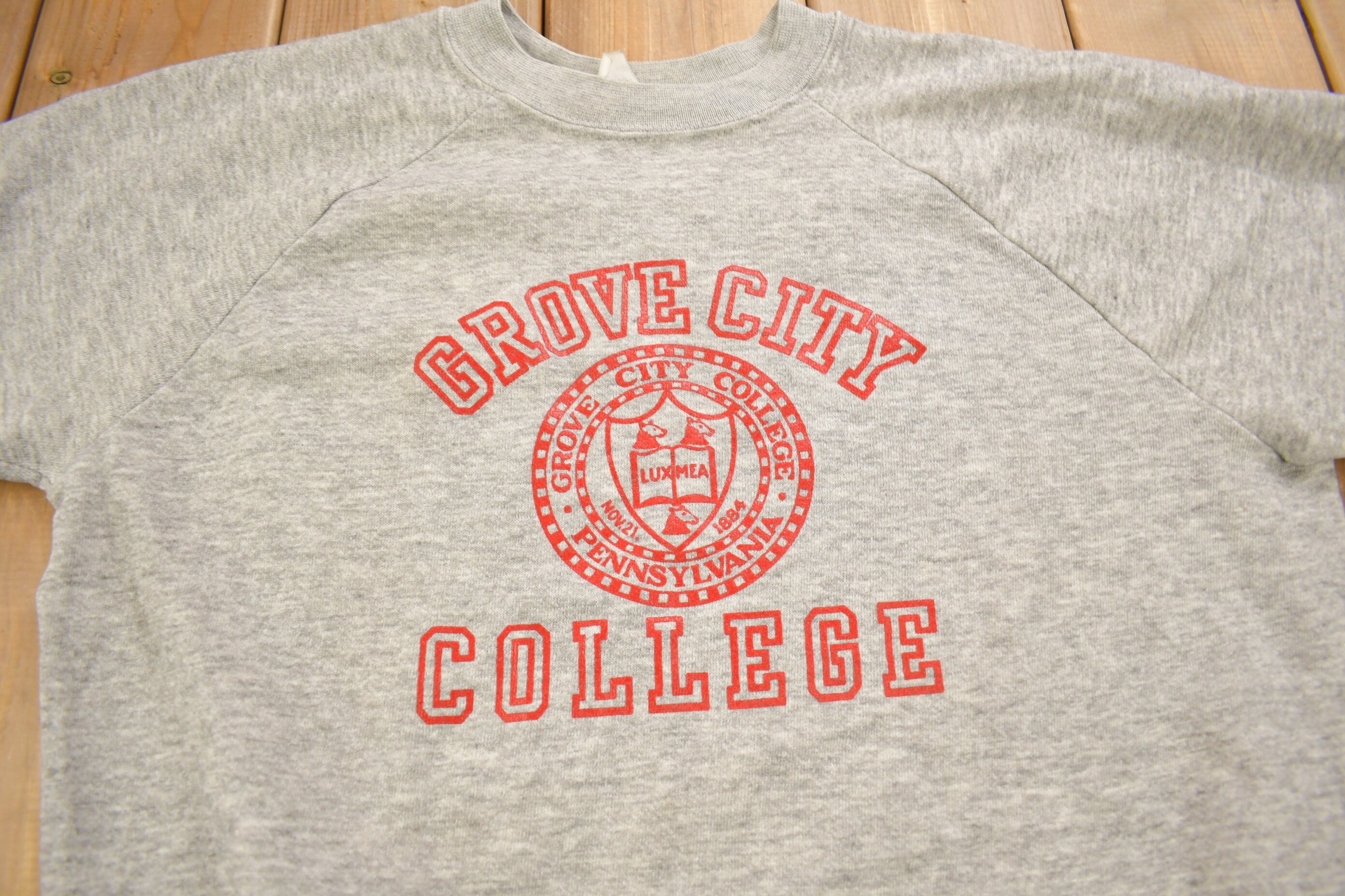 Vintage 1970s Grove City College Collegiate Raglan Crewneck