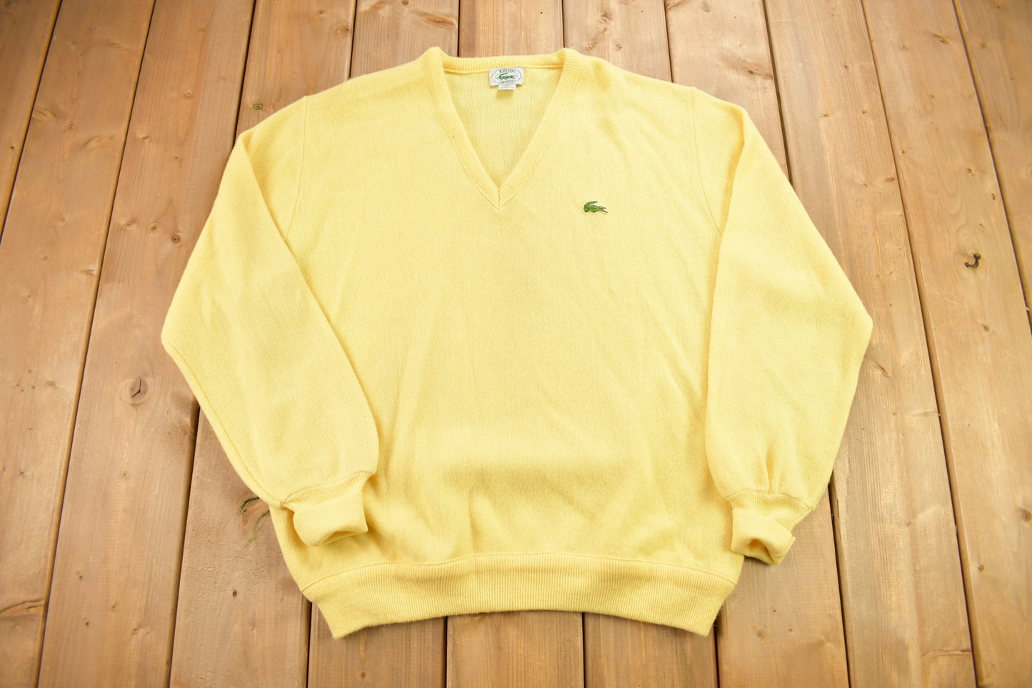 Vintage 1990s Izod Lacoste Knit V-Neck Sweater / Vintage 90s V-Neck / Outdoorsman / Vintage Knit / Winter Sweatshirt / 90s Lacoste