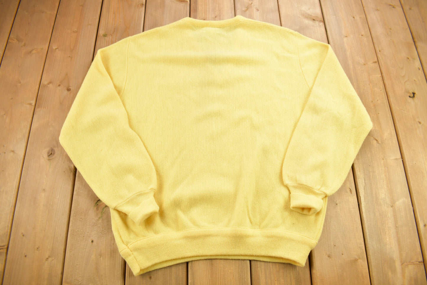 Vintage 1990s Izod Lacoste Knit V-Neck Sweater / Vintage 90s V-Neck / Outdoorsman / Vintage Knit / Winter Sweatshirt / 90s Lacoste