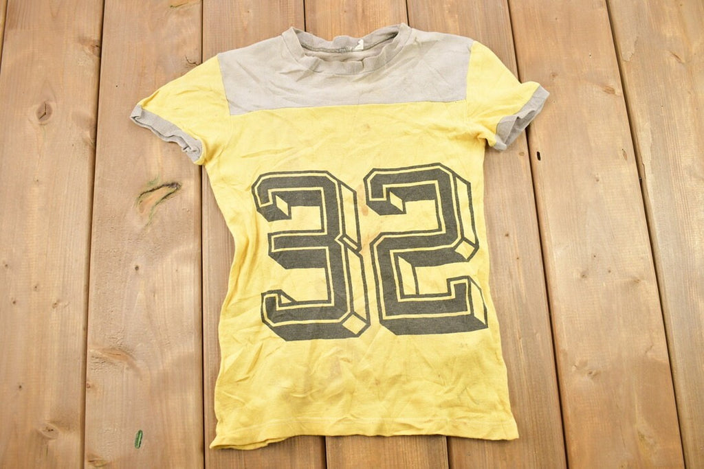 Vintage 1970s Baby Tee 32 Graphic T-Shirt