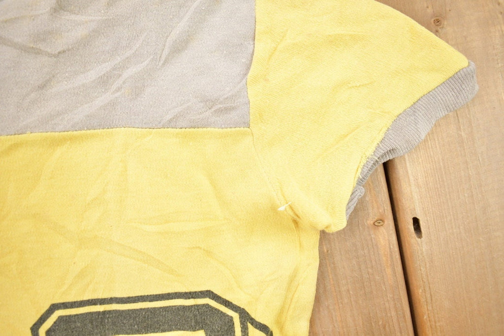 Vintage 1970s Baby Tee 32 Graphic T-Shirt