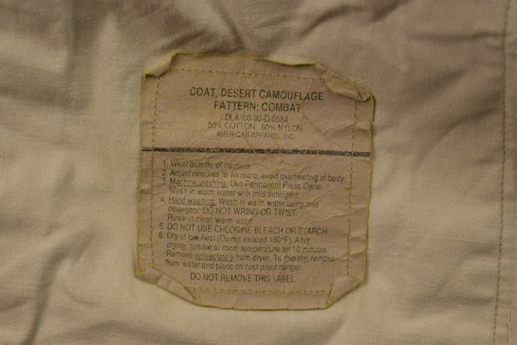 Vintage 1990 Desert Camo Button Up Military Coat Size Medium Reg