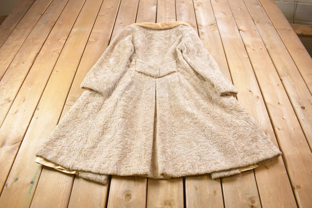 Vintage 1970's Wool Coyote  Fur Collared Coat Button Up Jacket