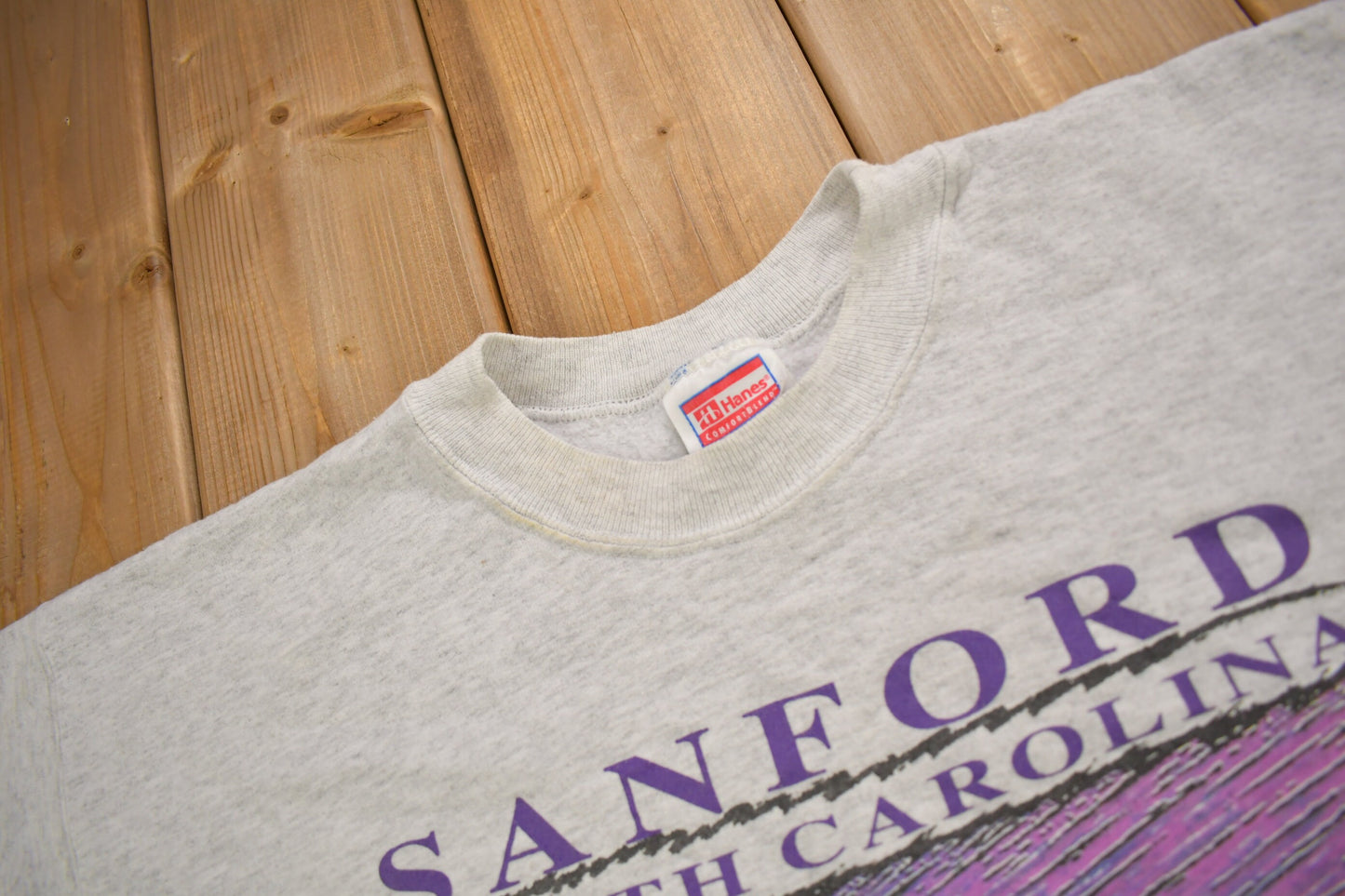 Vintage 1997 Sanford North Carolina Graphic Crewneck Sweatshirt / 90s Crewneck / Souvenir Sweater / Streetwear / Travel And Vacation