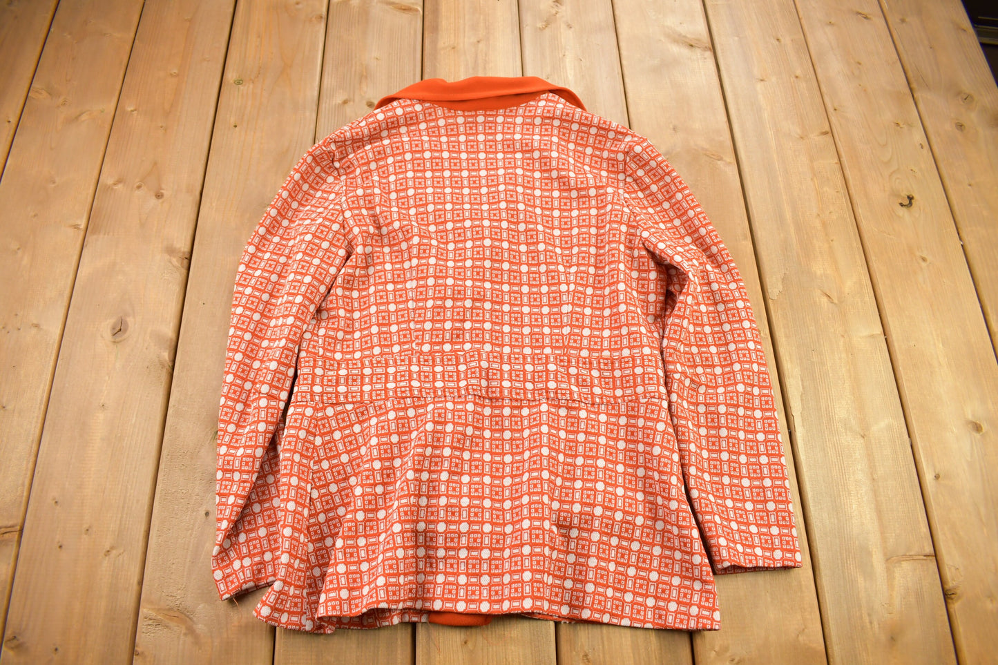 Vintage 1960s Orange Geo Metric Pattern Button Up Overcoat / Blouse / True Vintage / Dagger Collar / Retro Womenswear / 1960s Fashion