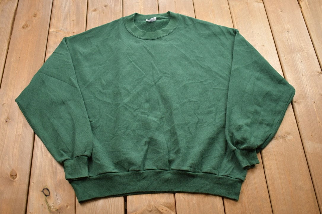 Vintage 1990s Blank Green Crewneck Sweatshirt / 90s Crewneck / Made In USA / Essential / Streetwear / 90s Blank / Jerzees Blank Crewneck