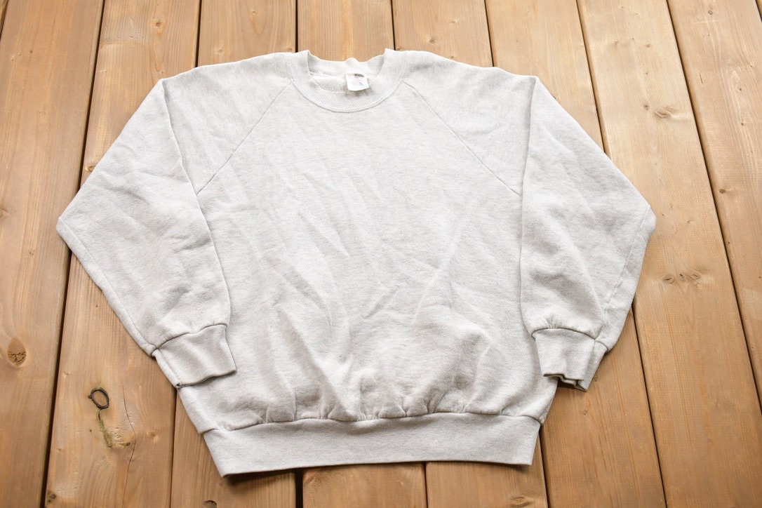 Vintage 1990s Blank Grey Crewneck Sweatshirt / 90s Crewneck / Made In USA / Essential / Streetwear / 90s Blank / Grey Sweatshirt