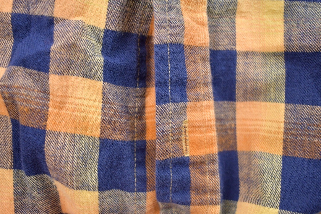 Vintage 1990s Levi's Plaid Flannel Button Up Shirt / 1990s Button Up / Vintage Flannel / Plaid Shirt / Button Down / Youth Flannel