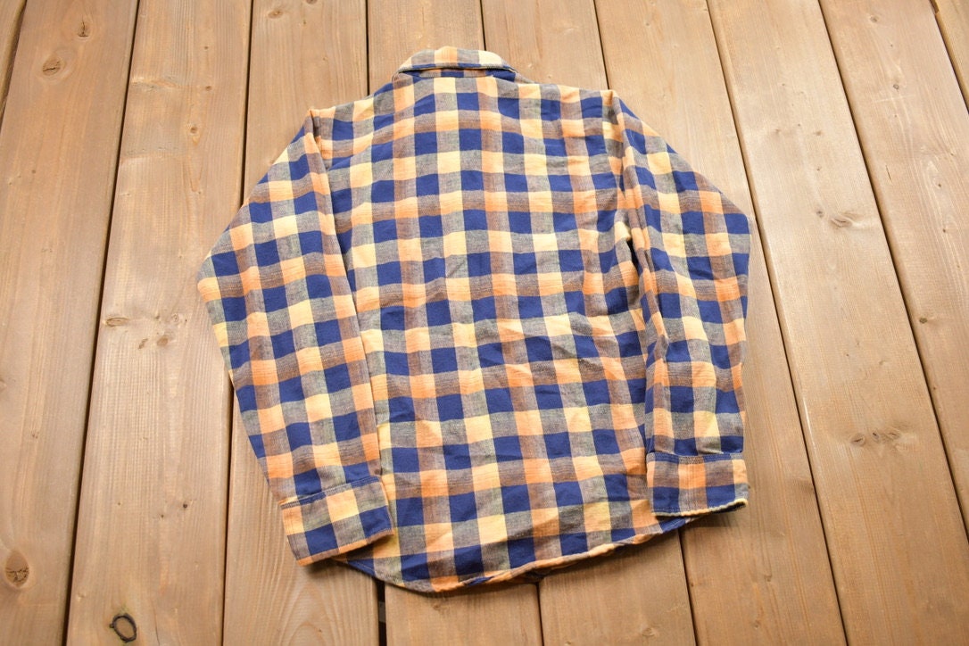 Vintage 1990s Levi's Plaid Flannel Button Up Shirt / 1990s Button Up / Vintage Flannel / Plaid Shirt / Button Down / Youth Flannel