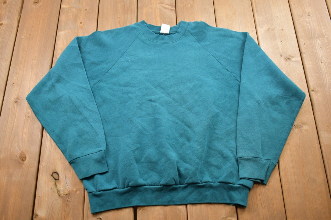 Vintage 1990s Blank Turquoise Crewneck Sweatshirt / 90s Crewneck / Made In USA / Essential / Streetwear / 90s Blank / Fruit Of The Loom