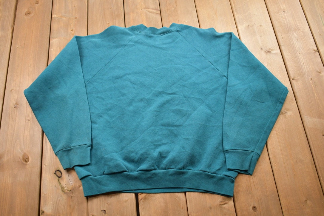 Vintage 1990s Blank Turquoise Crewneck Sweatshirt / 90s Crewneck / Made In USA / Essential / Streetwear / 90s Blank / Fruit Of The Loom