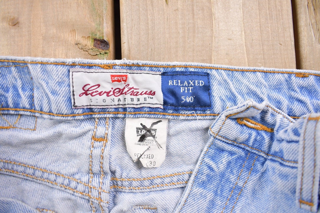 Vintage 1990s Levi's Signature 540 Brown Tab Jeans Size 31 x 30