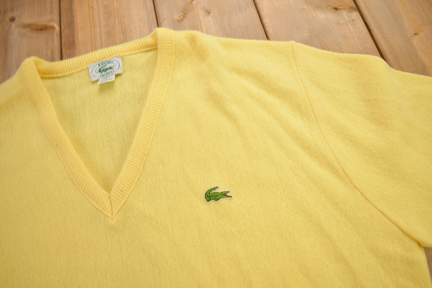 Vintage 1990s Izod Lacoste Knit V-Neck Sweater / Vintage 90s V-Neck / Outdoorsman / Vintage Knit / Winter Sweatshirt / 90s Lacoste