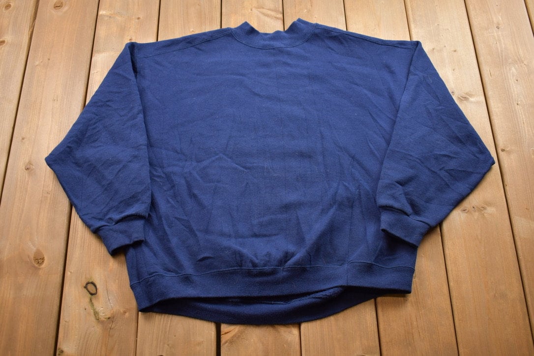 Vintage 1990s Blank Navy Blue Crewneck Sweatshirt / 90s Crewneck / Made In USA / Essential / Streetwear / 90s Blank / Vintage Crewneck