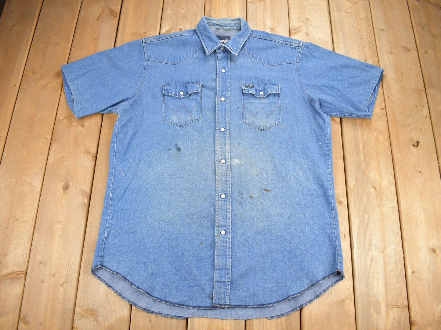 Vintage 1990s Wrangler Western Style Denim Short Sleeve Button Up Shirt