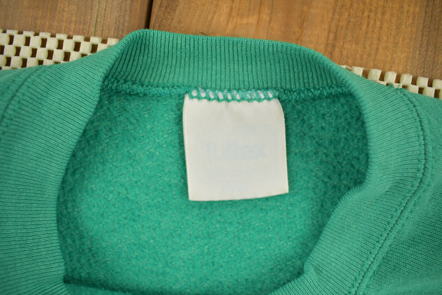 Vintage 1980s Blank Green Raglan Crewneck Sweatshirt