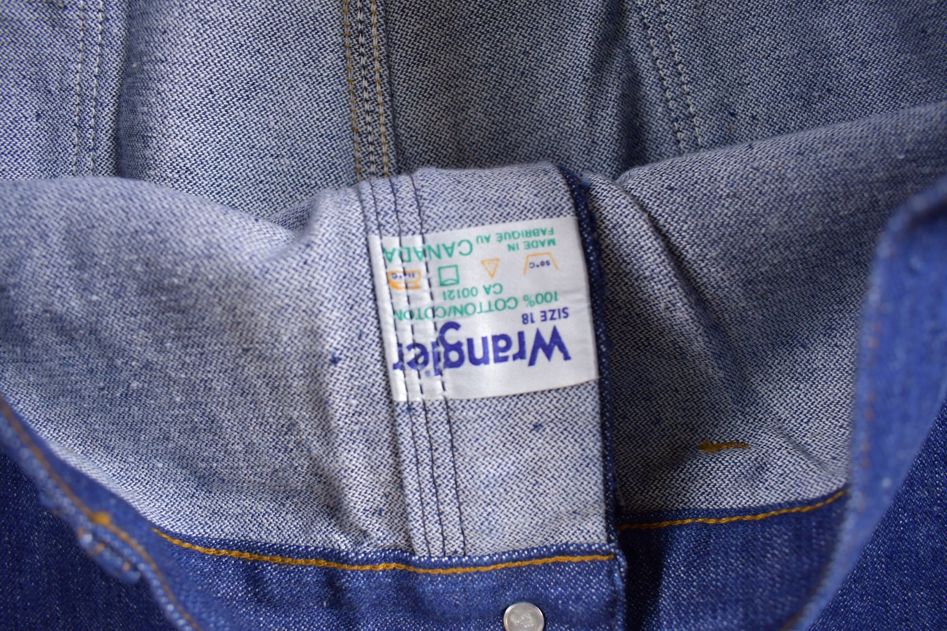 Vintage 1970s Deadstock Wrangler Wrag-Doll Bell Bottom Women's Jeans Size 31 x 32