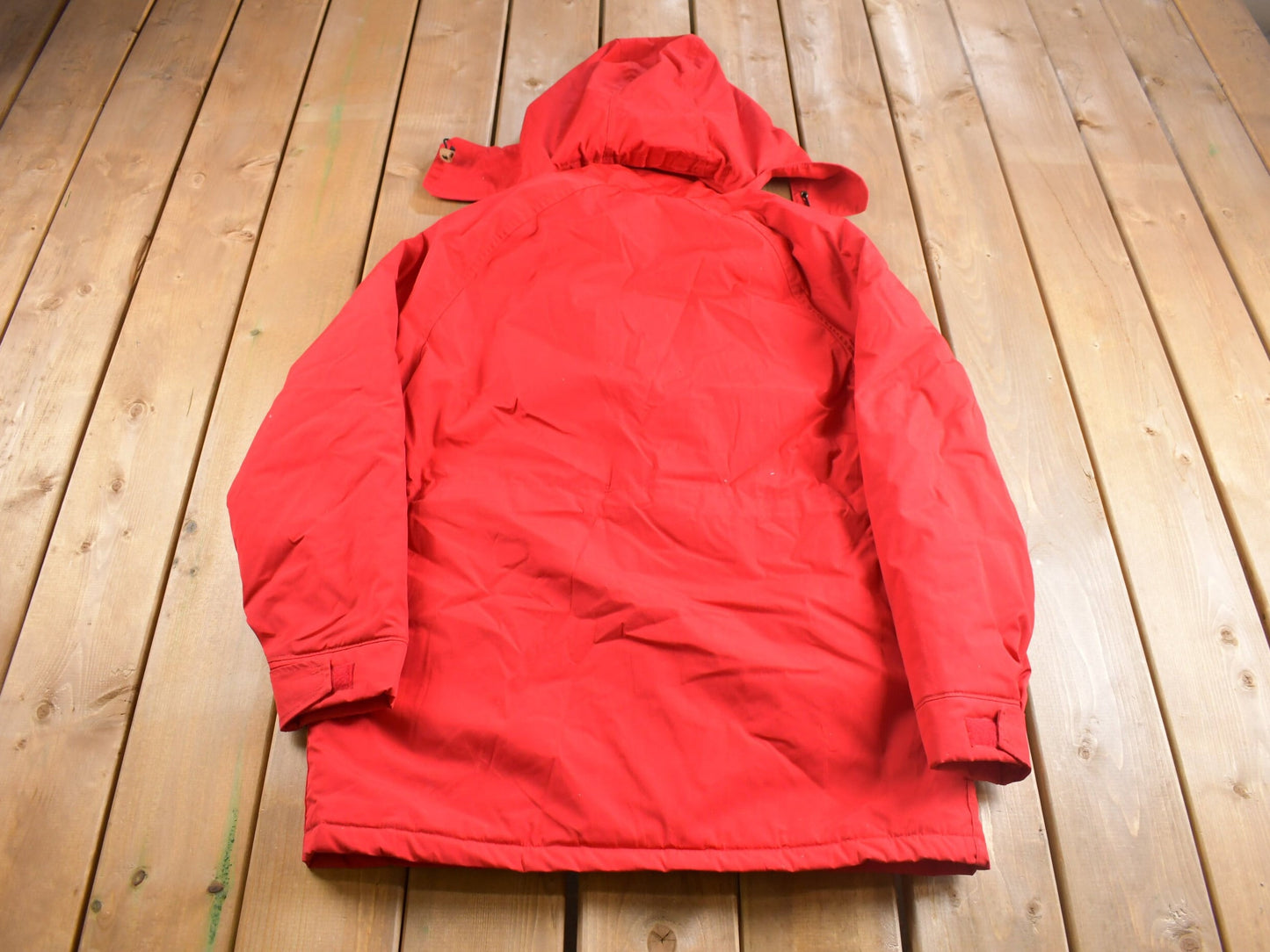 Vintage 1990s Woolrich hooded Winter Jacket / Red Jacket / Vintage Woolrich / Made In USA / Puffer Jacket