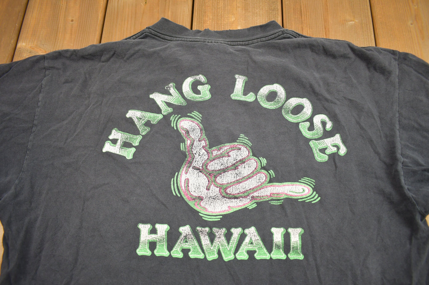 Vintage 1990s Hang Loose Hawaiian Souvenir T Shirt / Streetwear / Made In USA / Vacation Tee / Travel T Shirt / Single Stitch / Thrashed