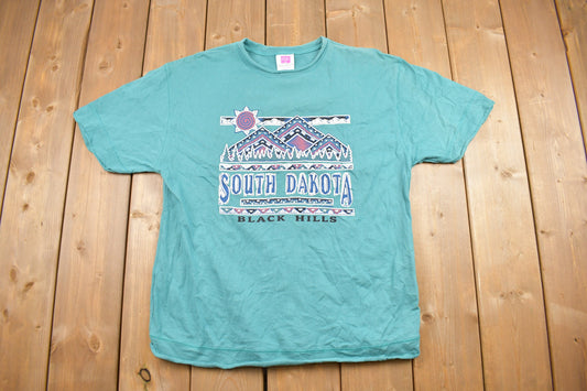 Vintage 1990s South Dakota Mountain Souvenir T Shirt / Streetwear / Made In USA / Vacation Tee / Travel T Shirt