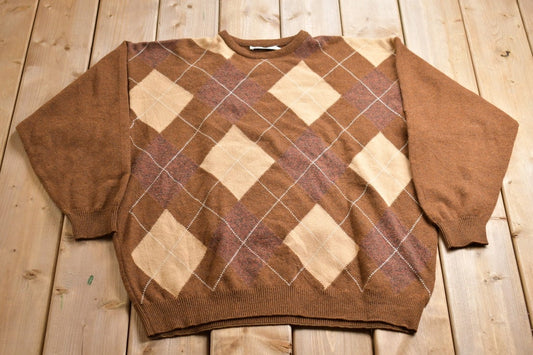 Vintage 1990s Pringle Scotland 100% Lambswool Knit Argyle Sweater / Vintage 90s Crewneck / Outdoorsman / Vintage Knit / Winter Sweatshirt