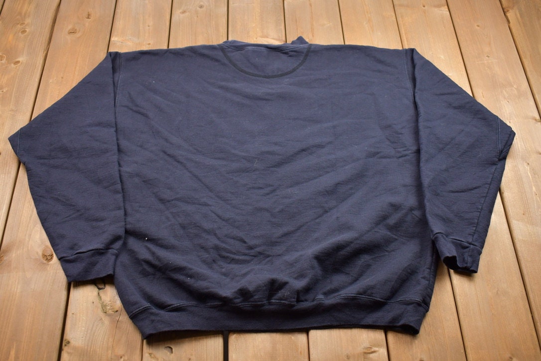 Vintage 1990s Lone Wolf Lodge Embroidered Crewneck Sweatshirt