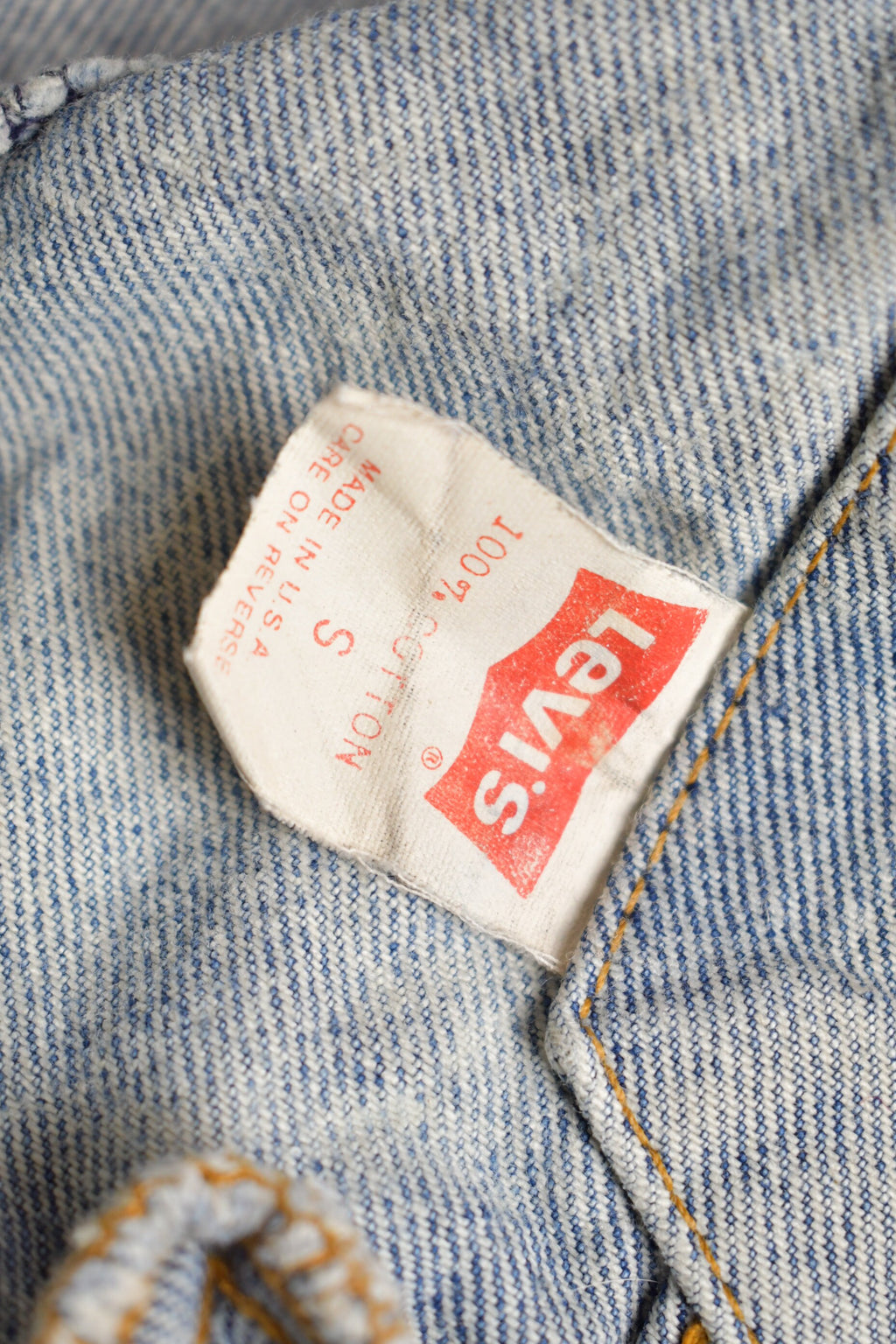 Vintage 1990s Levis Denim Jean Jacket