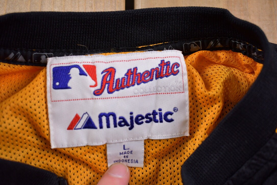 Vintage 1990s Pittsburgh Pirates MLB Majestic Windbreaker Jacket