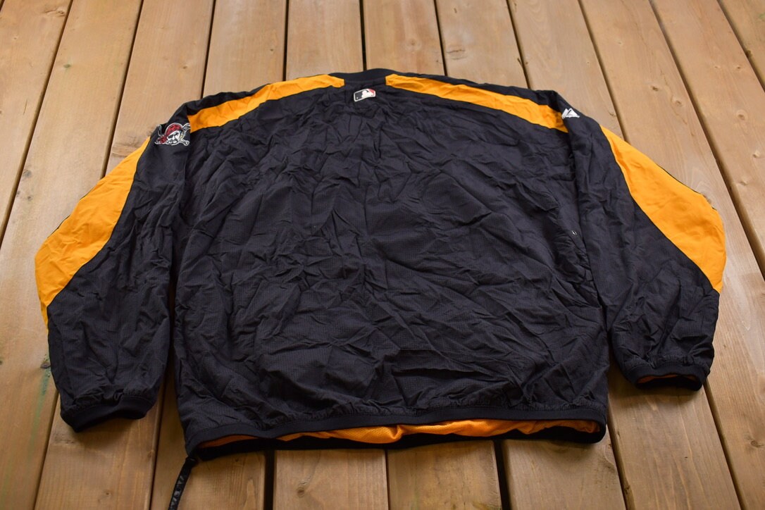 Vintage 1990s Pittsburgh Pirates MLB Majestic Windbreaker Jacket