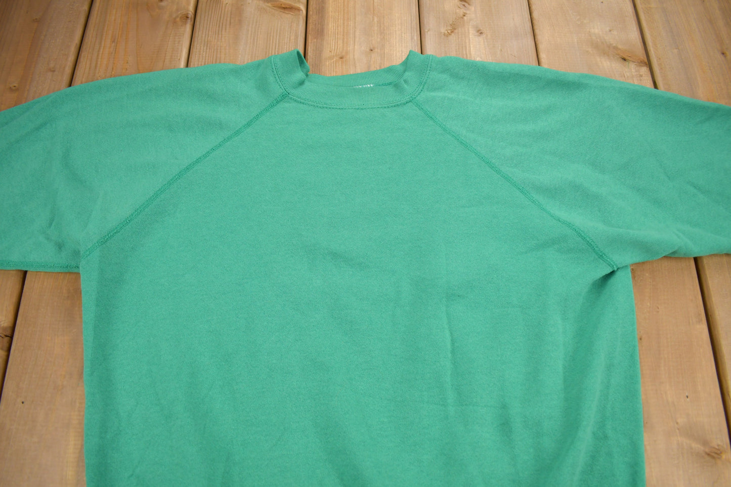 Vintage 1980s Blank Green Raglan Crewneck Sweatshirt