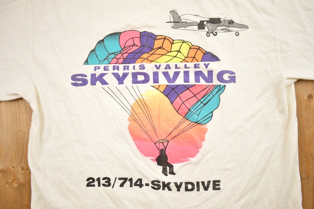 Vintage 1990s Graphic Skydiving T-Shirt