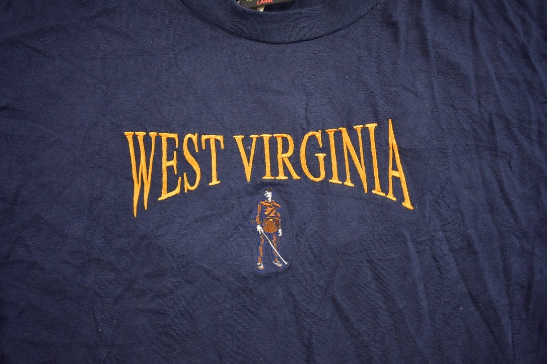 Vintage 1990s West Virginia Mountaineers Collegiate T-Shirt