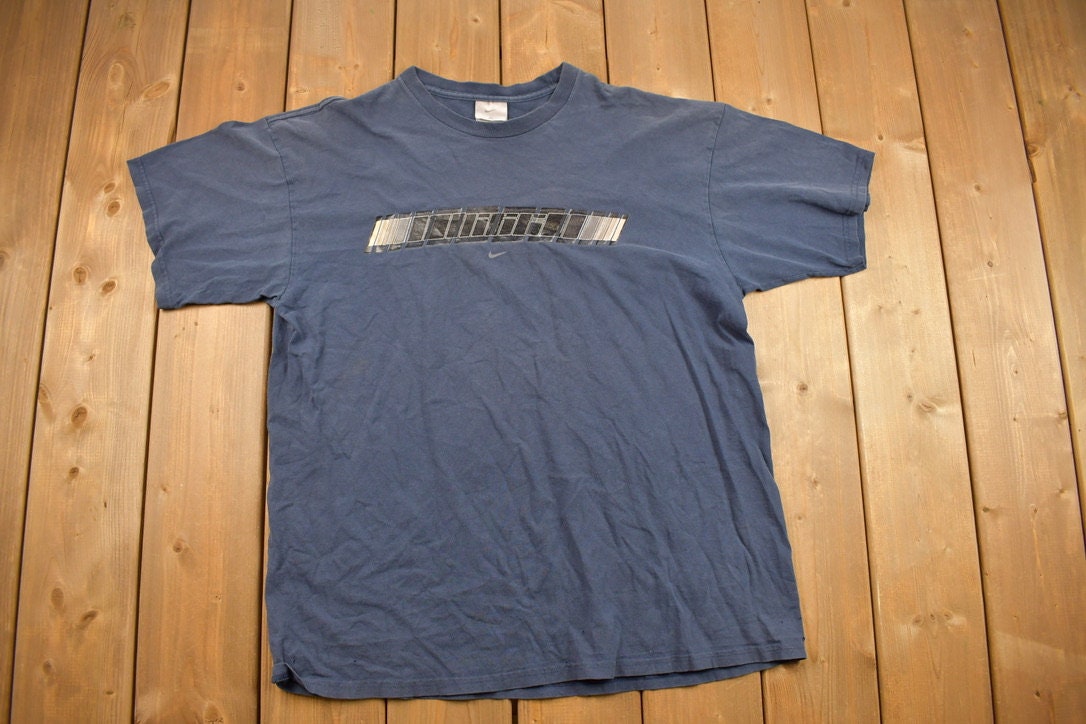Vintage 1990s Nike Graphic T-Shirt