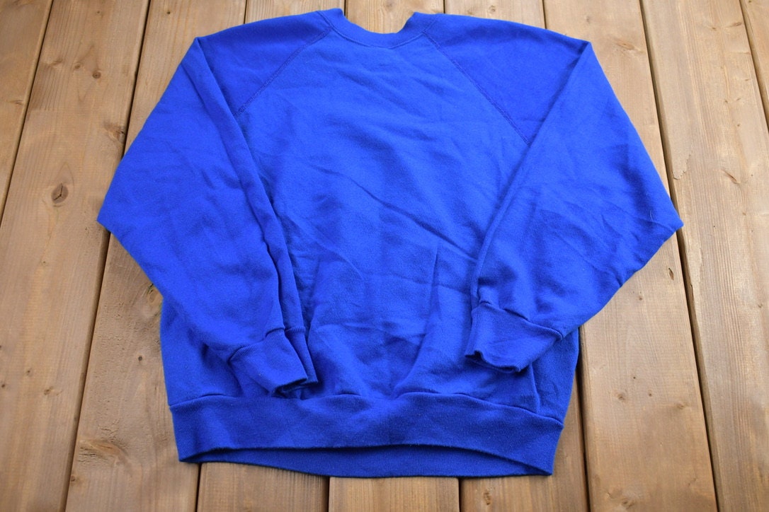 Vintage 1990s Blank Boxy Crewneck Sweatshirt / 90s Crewneck / Made In USA / Essential / Streetwear / 90s / Raglan