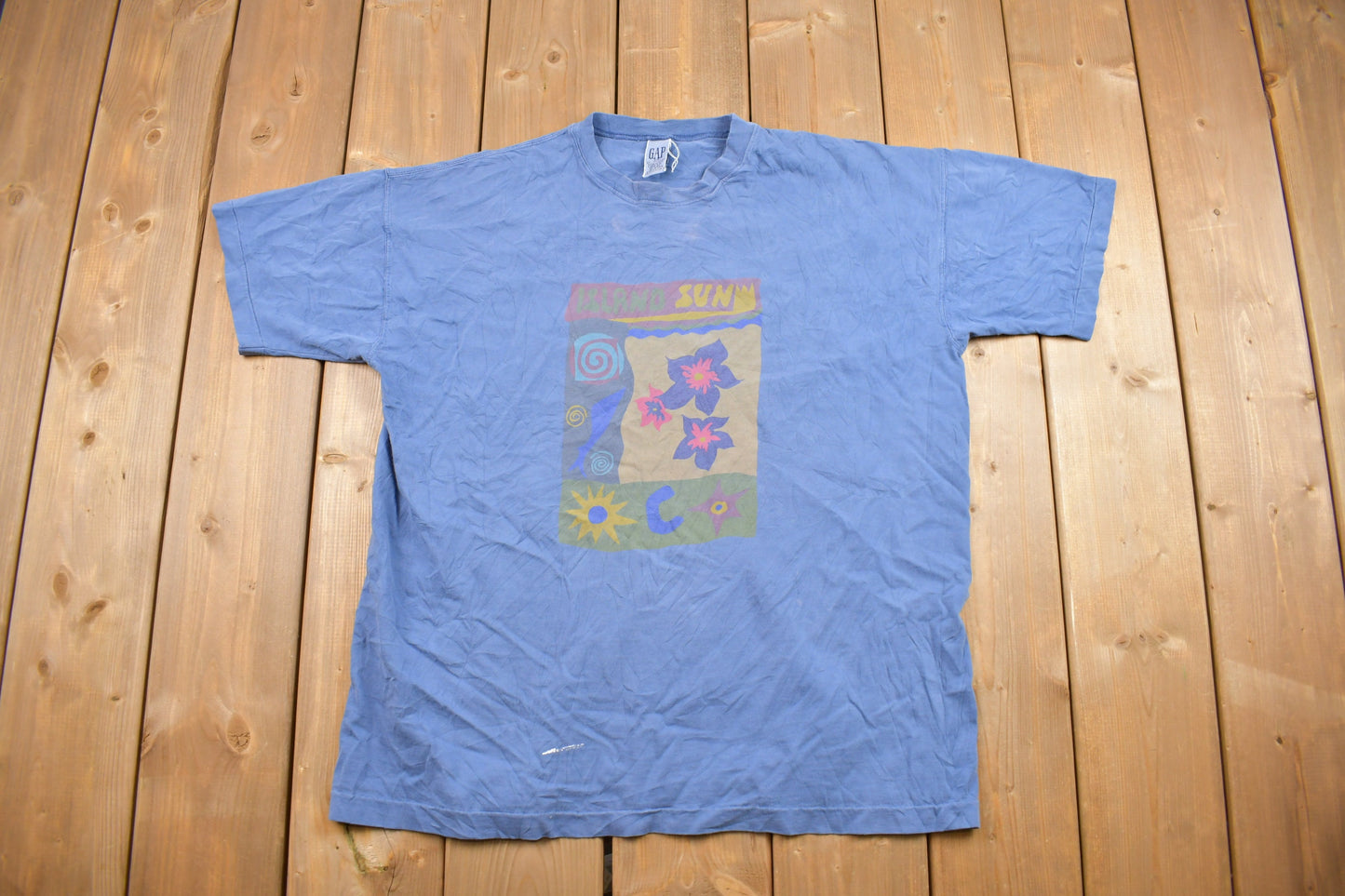 Vintage 1990s GAP Island Sun Graphic T Shirt / Vintage T Shirt / Streetwear / Graphic Tee / Made In USA