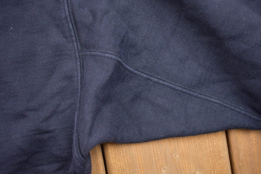 Vintage 1990s Lone Wolf Lodge Embroidered Crewneck Sweatshirt