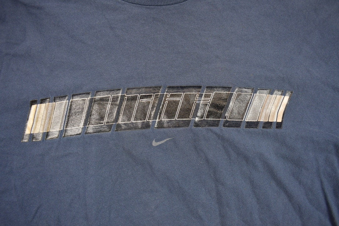 Vintage 1990s Nike Graphic T-Shirt