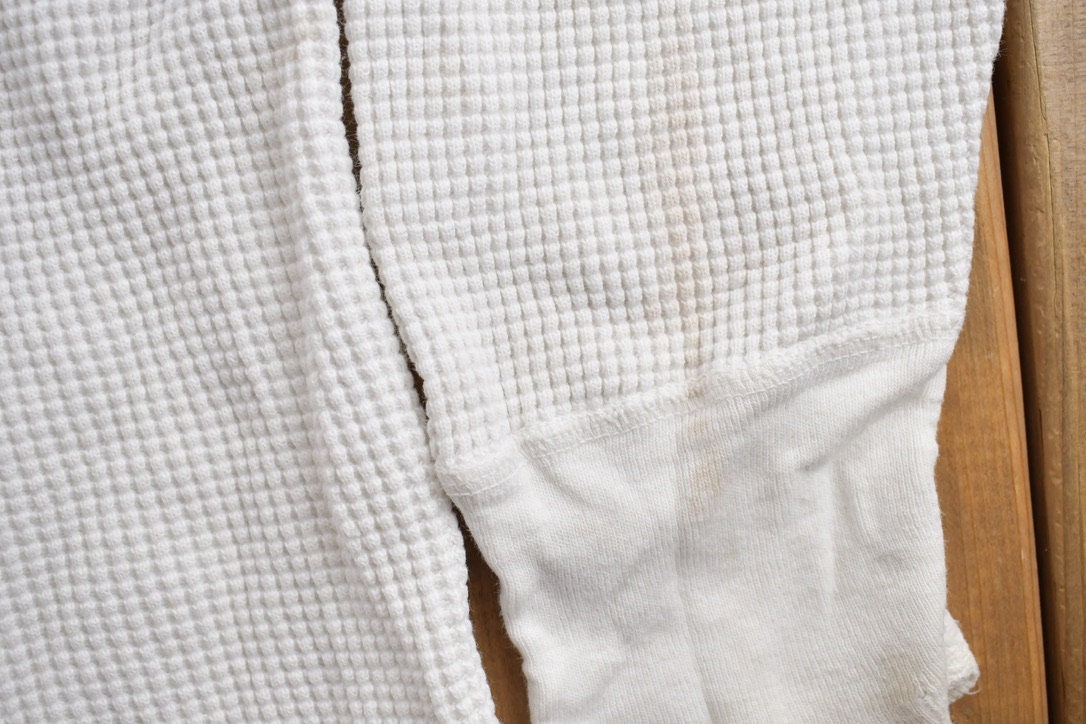 Vintage 1970s Blank Waffle Knit Long Sleeve Under Shirt