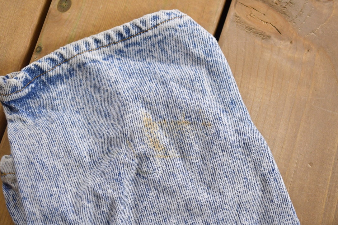 Vintage 1990s Levi's Red Tab Denim Jeans Size  32 x 32