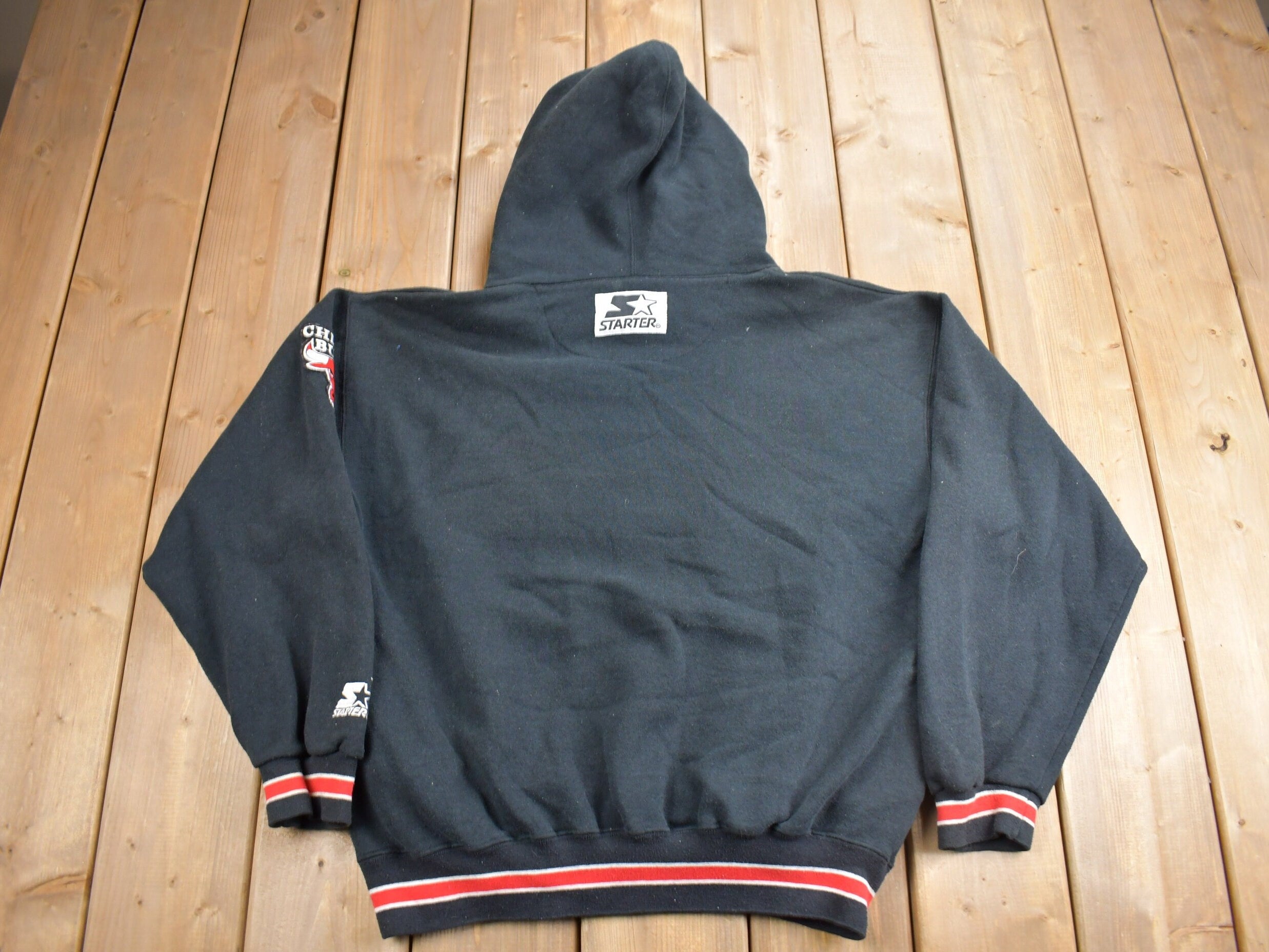 Vintage 1990s Chicago Bulls NBA Embroidered Starter Hoodie