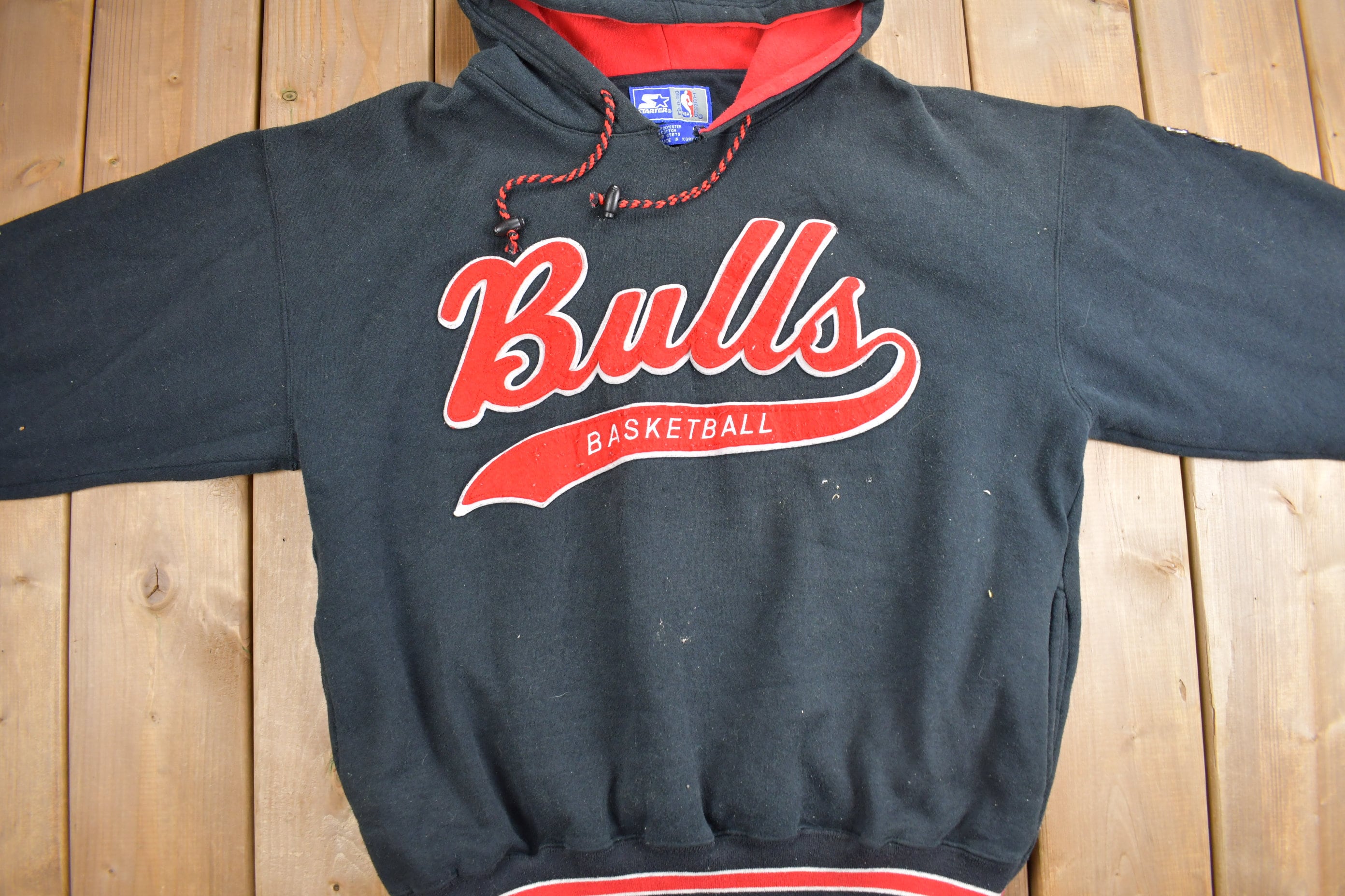Vintage 1990s Chicago Bulls NBA Embroidered Starter Hoodie
