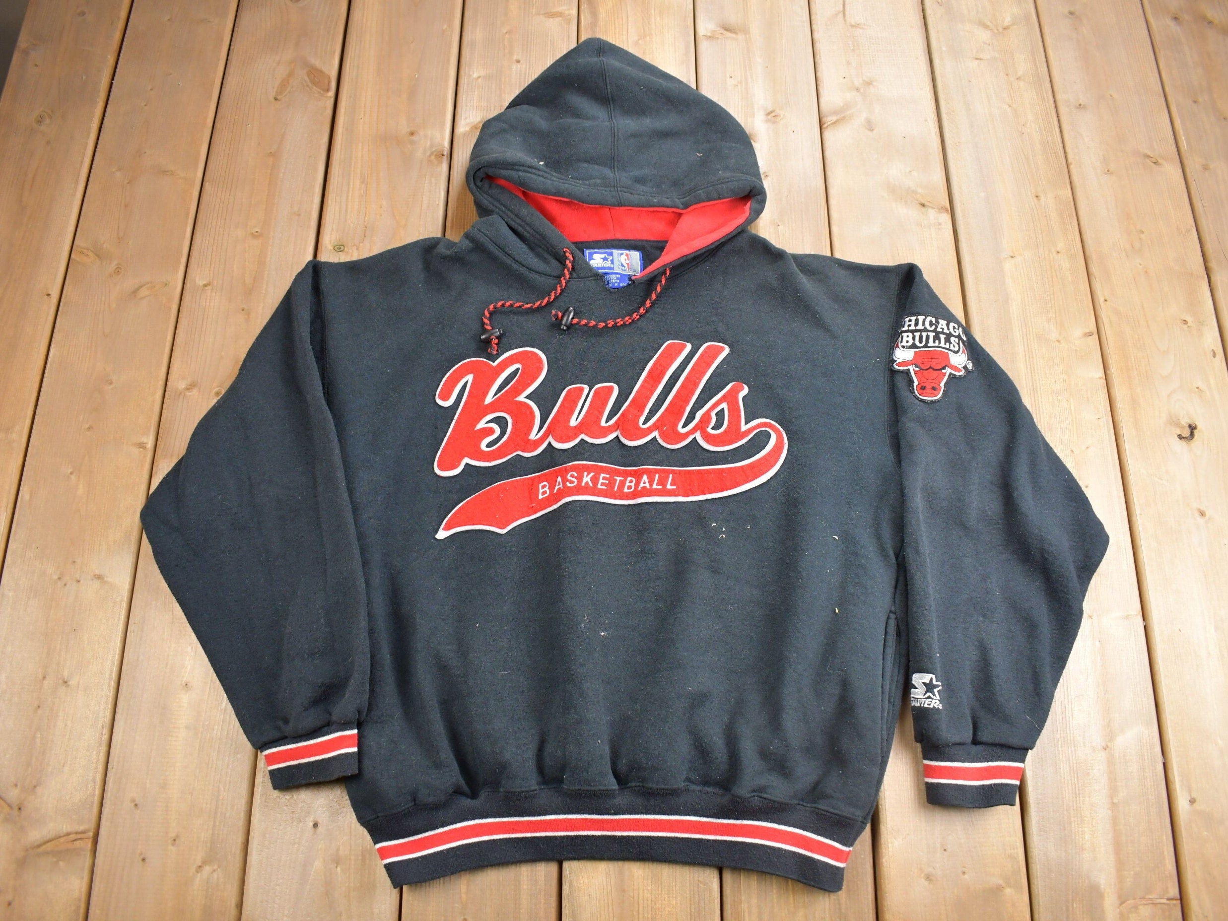 Vintage 1990s Chicago Bulls NBA Embroidered Starter Hoodie