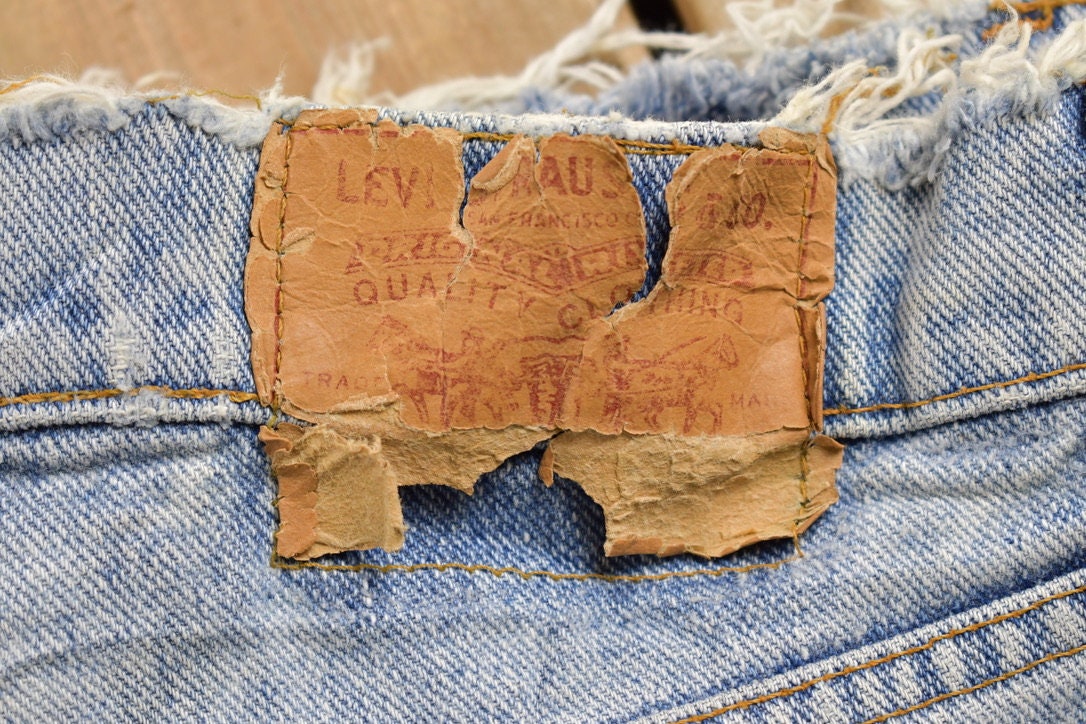 Vintage 1990s Levi's Red Tab Jeans Size 32 x 31