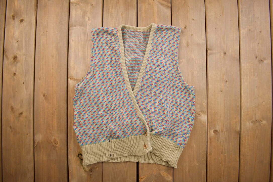 Vintage 1980s Knitted Cardigan Sweater Vest / Vintage Cardigan / Button Up / Pattern Knit Vest / Vintage Vest