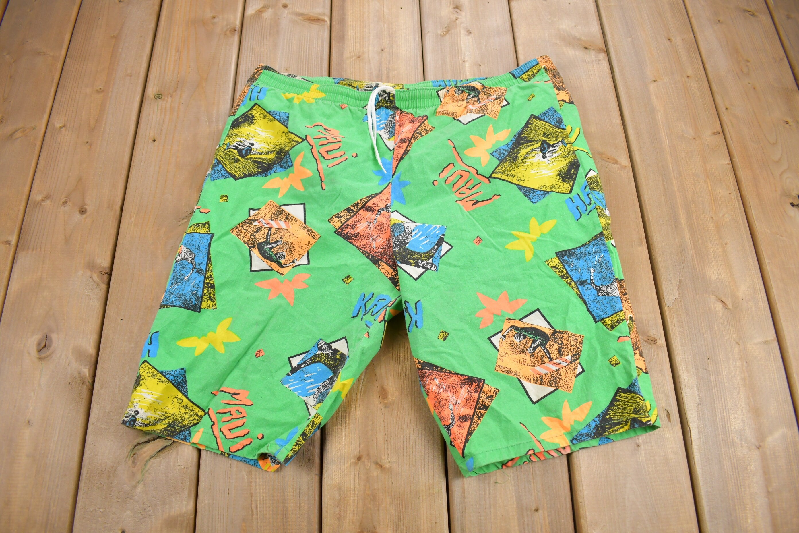 Vintage 1980s Hawaii Theme Beach Shorts Size 36
