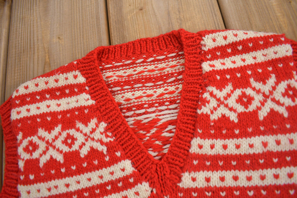 Vintage 1970s Heart Theme Knit Sweater Vest