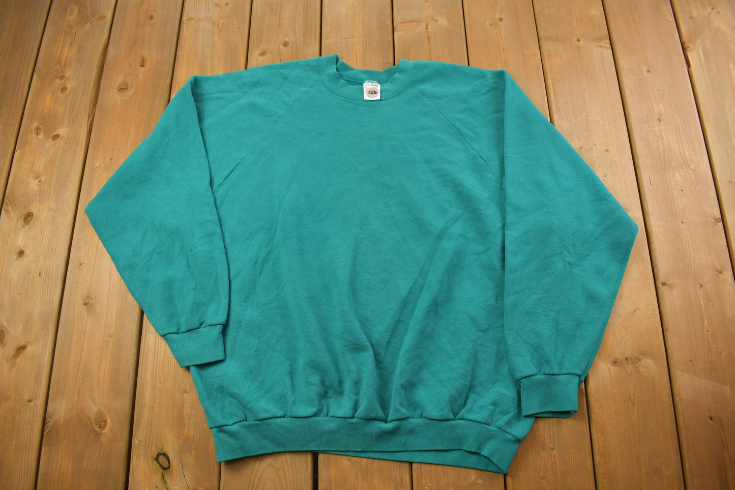 Vintage 1990s Fruit Of The Loom Blank Crewneck Sweatshirt / 90s Crewneck / Made In USA / Essential / Streetwear / 90s Blank