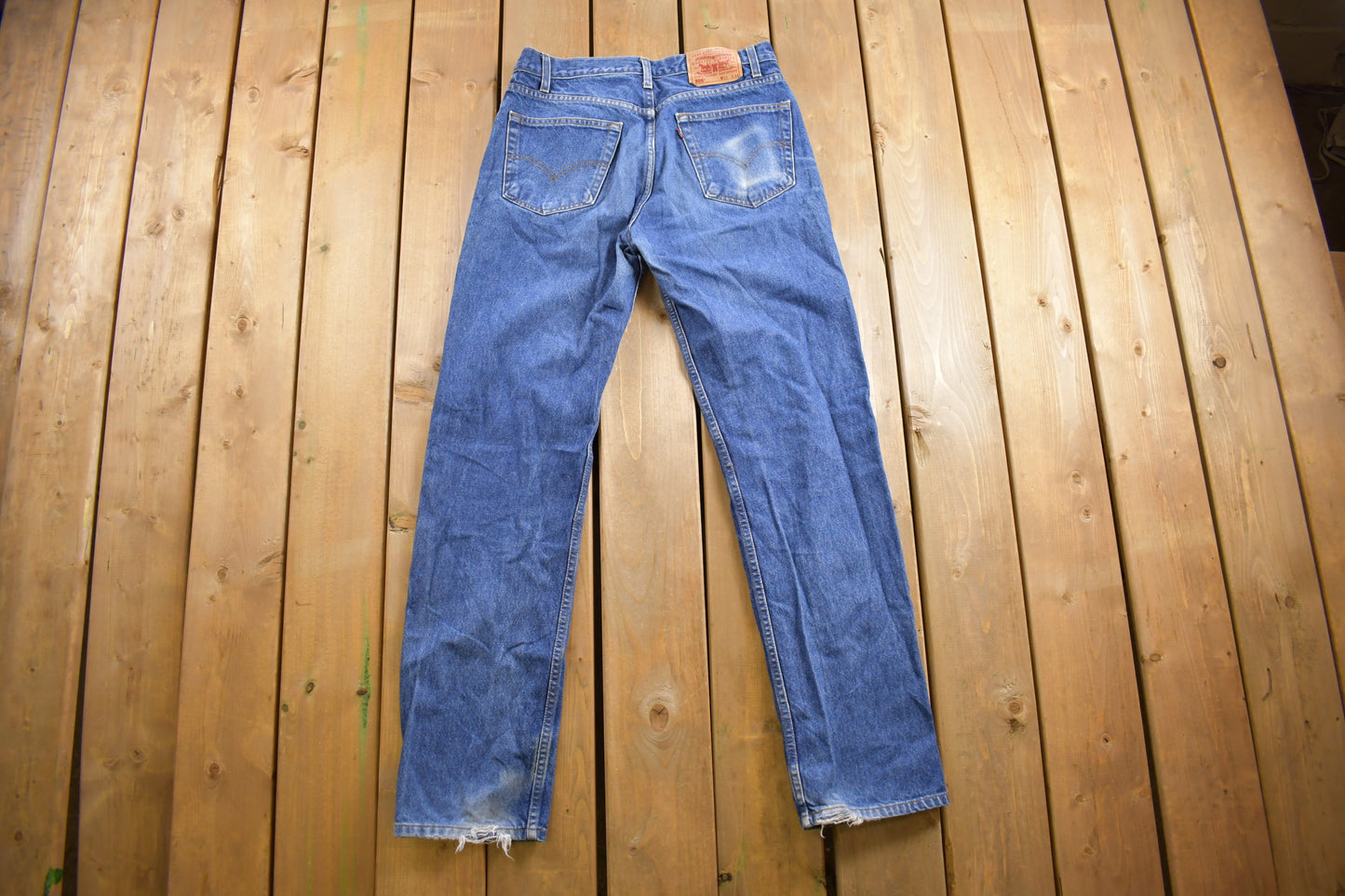 Vintage 1990s Levi's 505 Red Tab Jeans Size 32 x 33.5 / Blue / Mid Wash / Vintage Denim  / Made In USA / 80s Levi's / Straight Leg